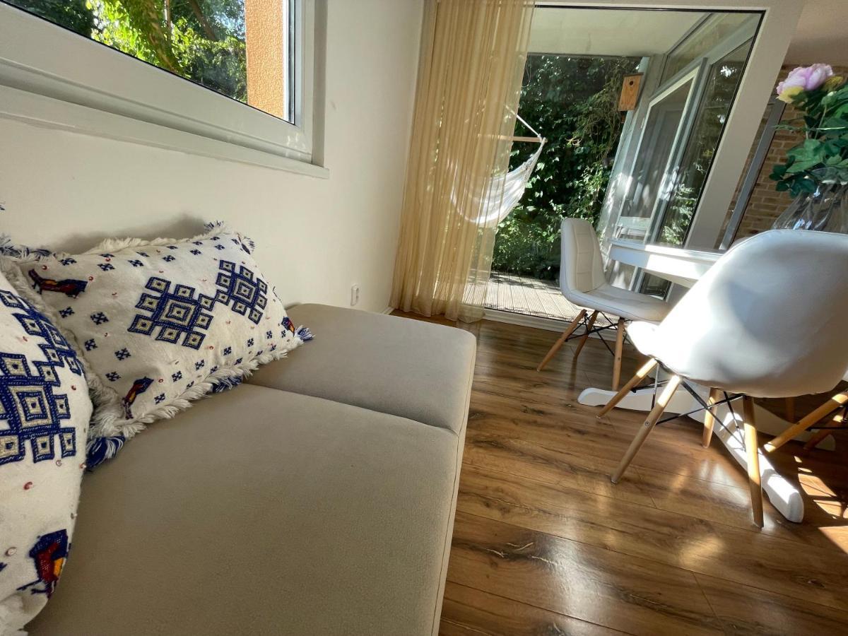 70M2 Romantic Living In The Old Town With Garden บราติสลาวา ภายนอก รูปภาพ