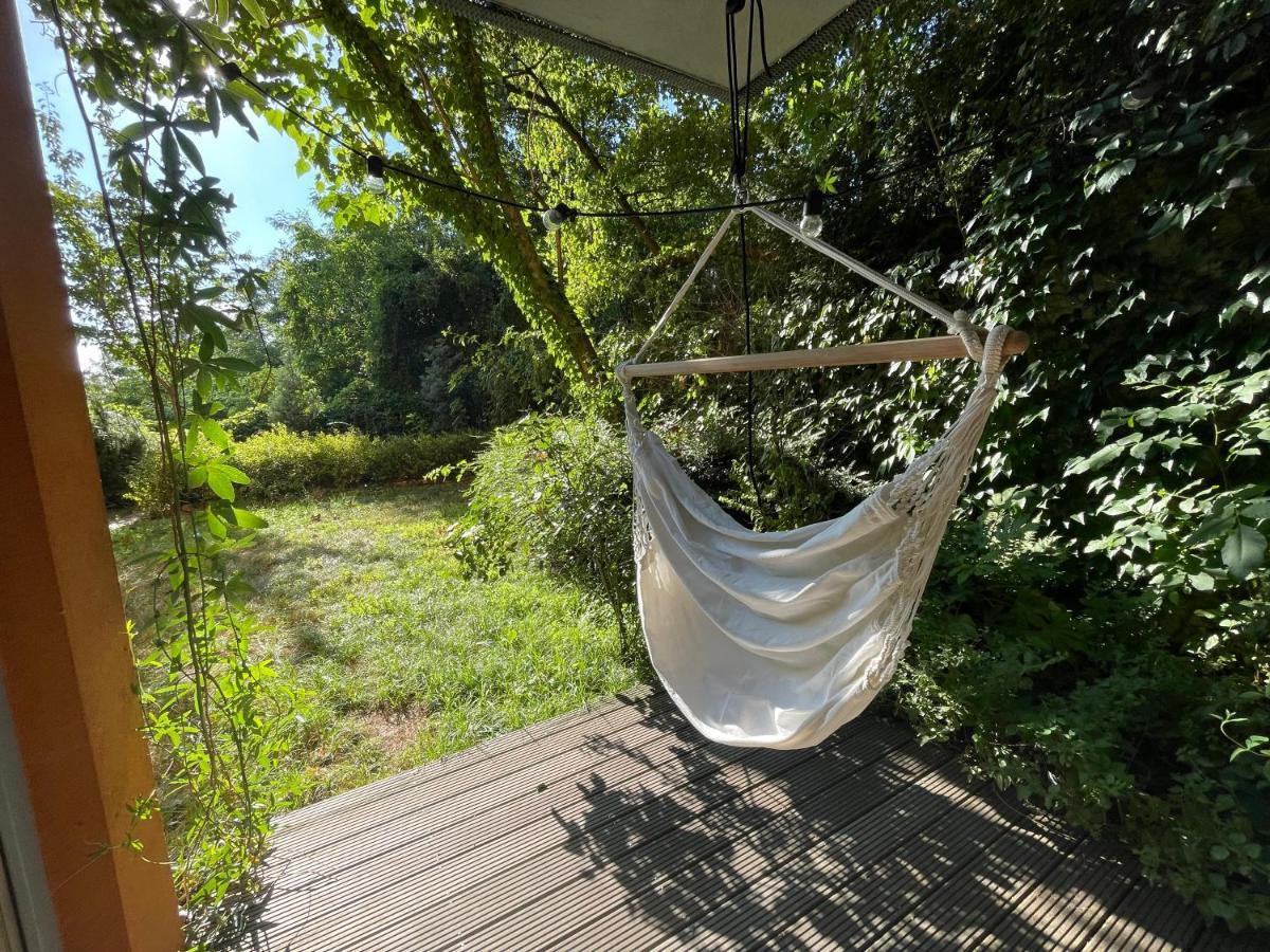 70M2 Romantic Living In The Old Town With Garden บราติสลาวา ภายนอก รูปภาพ