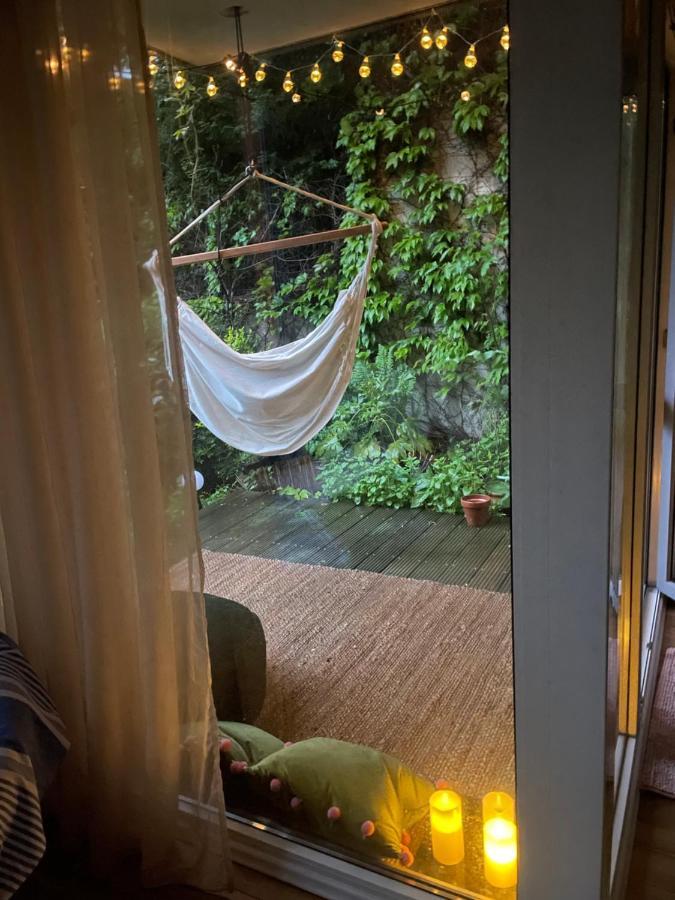 70M2 Romantic Living In The Old Town With Garden บราติสลาวา ภายนอก รูปภาพ